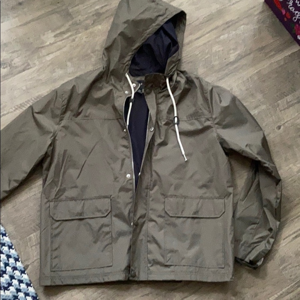 Olive Men’s rain coat